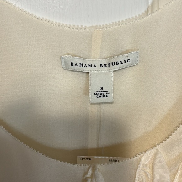 NWT Silk Ivory Ruffle Top Size Small - Picture 3 of 13
